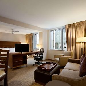 One-Bedroom King Studio Suite Non-Smoking